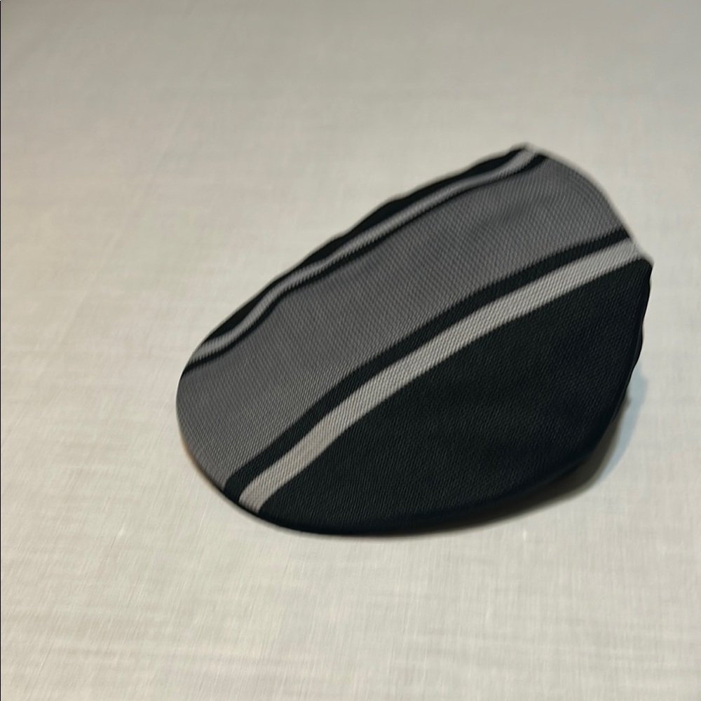 NWOT Nike Vintage Two-Tone Black and Gray Golf Cap - Picture 4 of 7